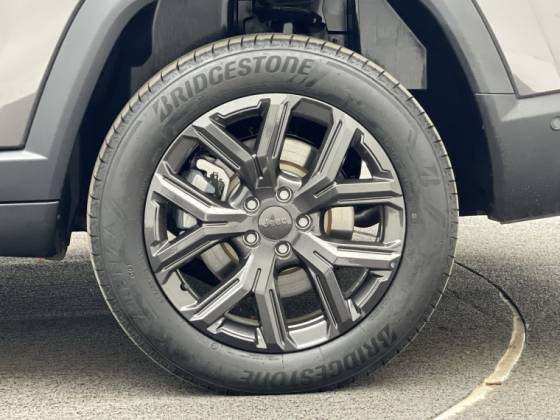 JEEP COMMANDER 1.3 T270 TURBO FLEX LONGITUDE AT6 JEEP COMMANDER 1.3 T270 TURBO FLEX LONGITUDE AT6
